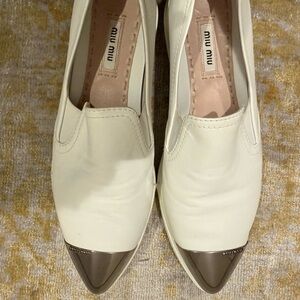 Miu Miu White Leather Flats with Silver Accents